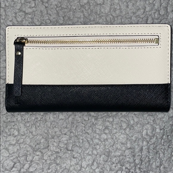 Kate Spade Wallet - Picture 4 of 5